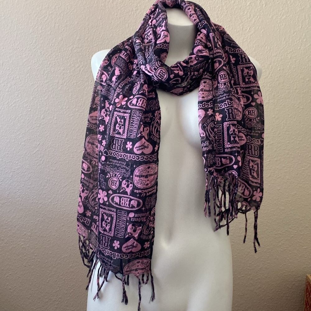 Rebecca bonbon pink and black logo Boston lightweight scarf 🐾